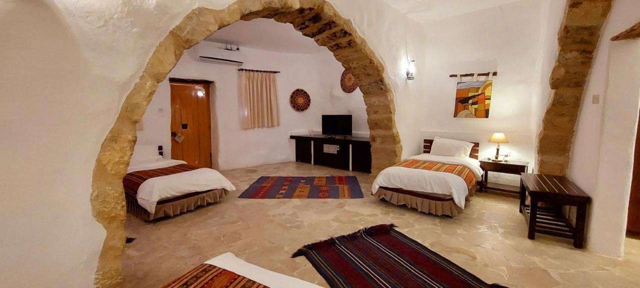 Hayat Zaman Hotel And Resort Petra Вади Муса Экстерьер фото