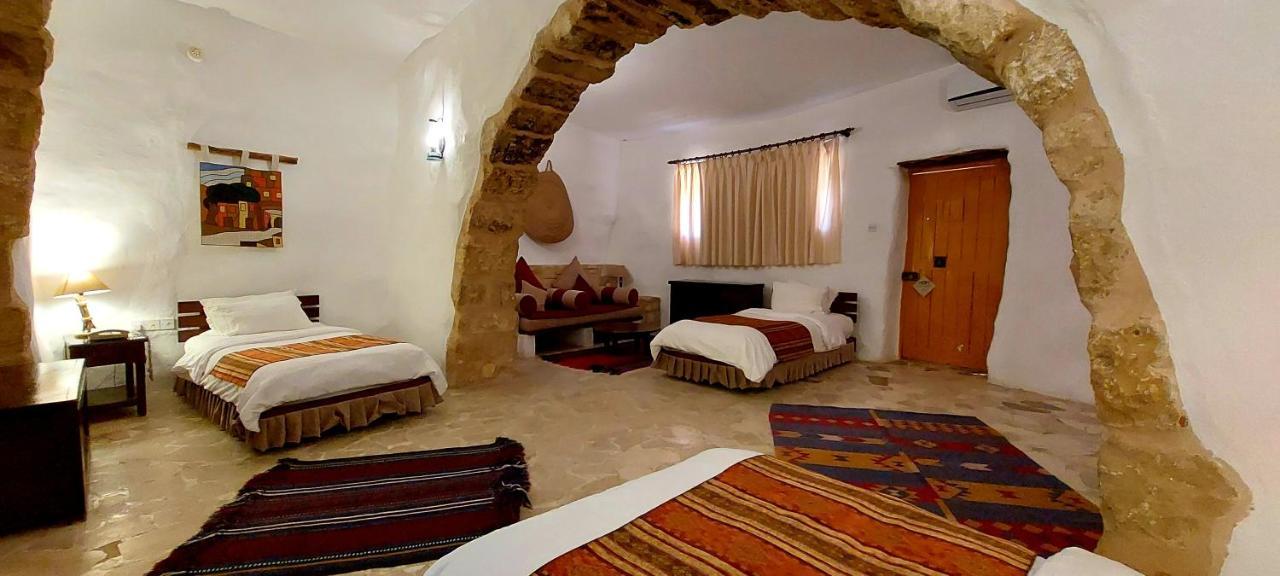Hayat Zaman Hotel And Resort Petra Вади Муса Экстерьер фото