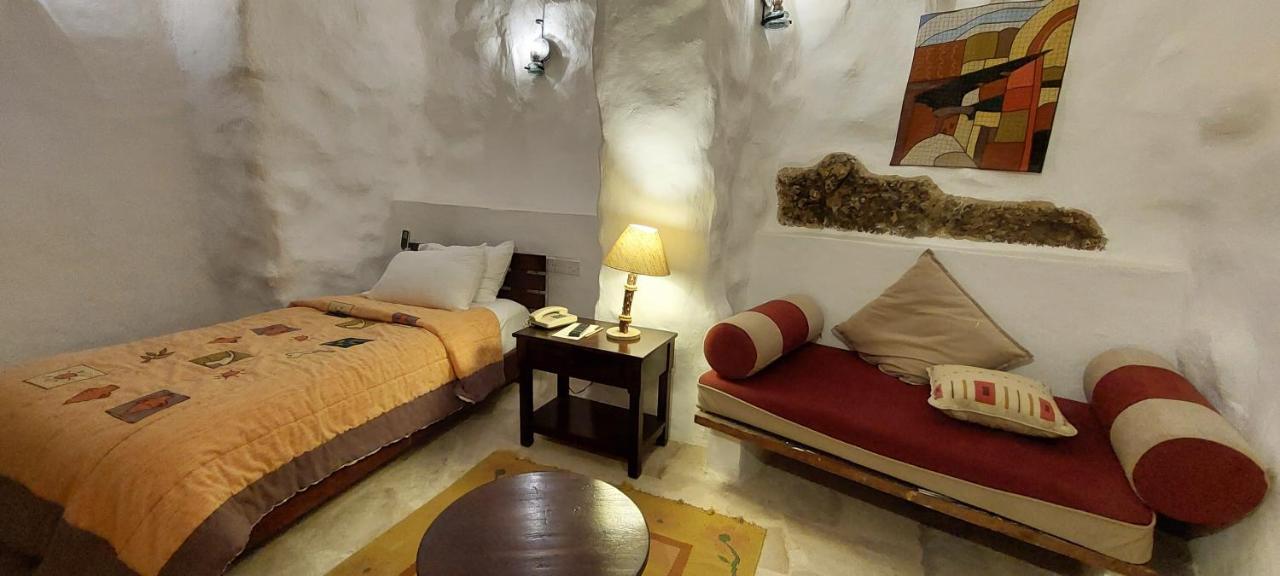 Hayat Zaman Hotel And Resort Petra Вади Муса Экстерьер фото