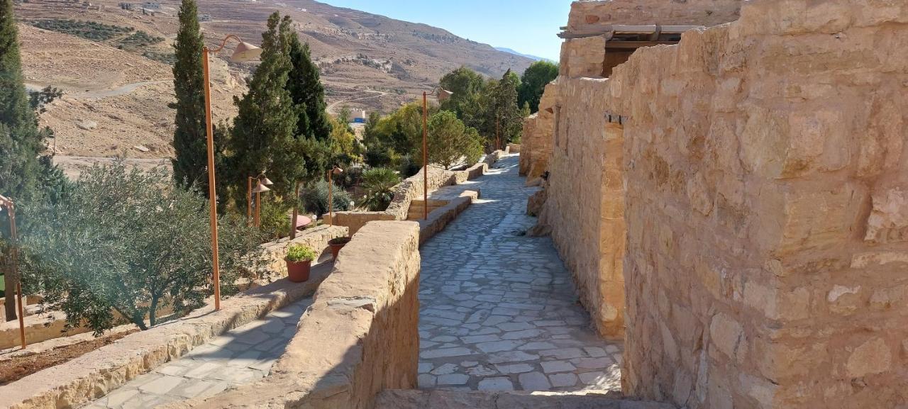 Hayat Zaman Hotel And Resort Petra Вади Муса Экстерьер фото